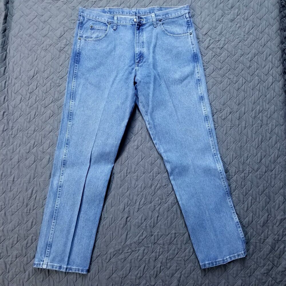 Wrangler Jeans Mens 38x32‎ Blue Regular Straight Rugged Wear Medium Wash Denim